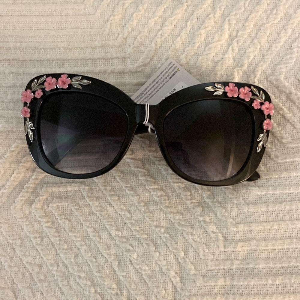 Women Black floral embellished sunglasses glasses